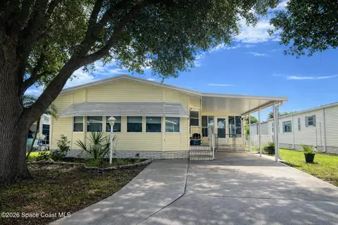 1202 Calusa Dr, Barefoot Bay, FL 32976