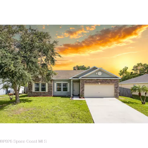 471 Bluefields St SE, Palm Bay, FL 32909