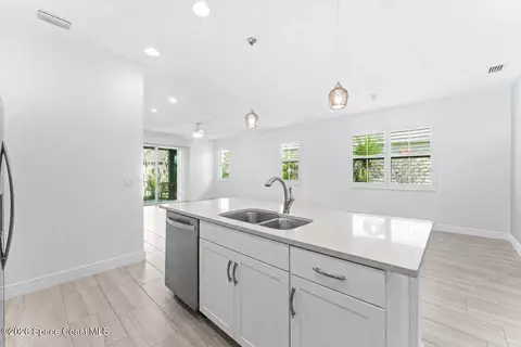 Kitchen - 2991 Casterton Dr, Melbourne, FL 32940 photo 2 of 4