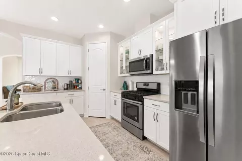 Kitchen - 2991 Casterton Dr, Melbourne, FL 32940 photo 2 of 4