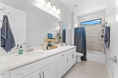 Bath - 2991 Casterton Dr, Melbourne, FL 32940 photo 1 of 1