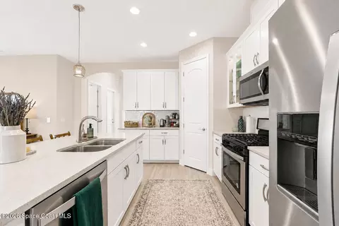 Kitchen - 2991 Casterton Dr, Melbourne, FL 32940 photo 1 of 4