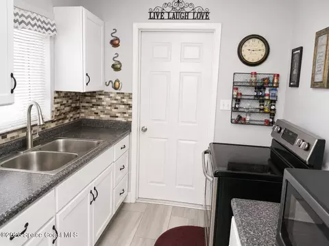 3876 Queen St, Cocoa, FL 32926 photo 3
