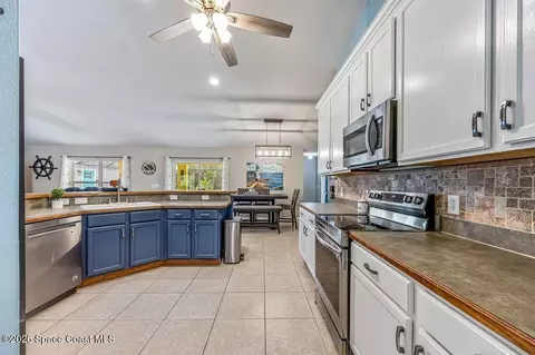 Kitchen - 934 Munch Ln, Cocoa, FL 32927 photo 3 of 3