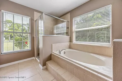 Bath - 934 Munch Ln, Cocoa, FL 32927 photo 3 of 5