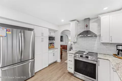 Kitchen - 3703 Warwick Dr, Cocoa, FL 32926 photo 5 of 6
