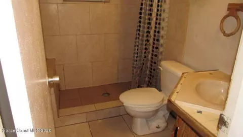 Bath - 4112 Edward St, Melbourne, FL 32901 photo 2 of 2
