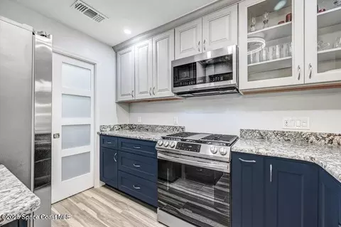 330 Lofts Dr, Melbourne, FL 32940 photo 3