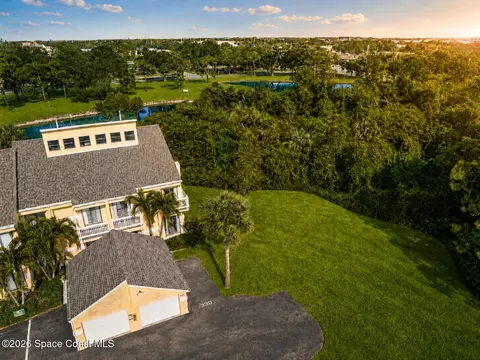 330 Lofts Dr, Melbourne, FL 32940 photo 1