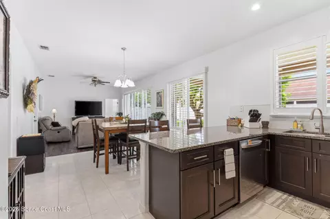 Kitchen - 406 Wenthrop Cir, Rockledge, FL 32955 photo 5 of 6