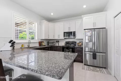Kitchen - 406 Wenthrop Cir, Rockledge, FL 32955 photo 2 of 6