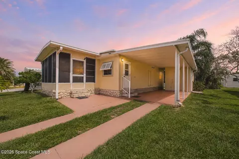1020 Royal Palm Dr, Barefoot Bay, FL 32976