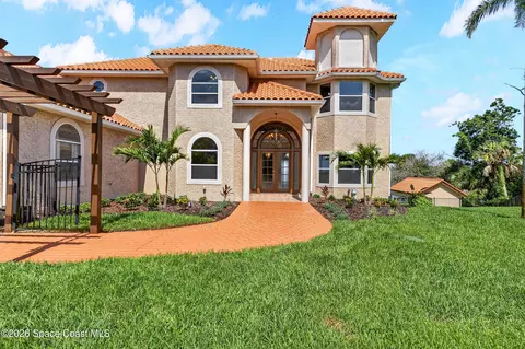 6715 Riveredge Dr, Titusville, FL 32780
