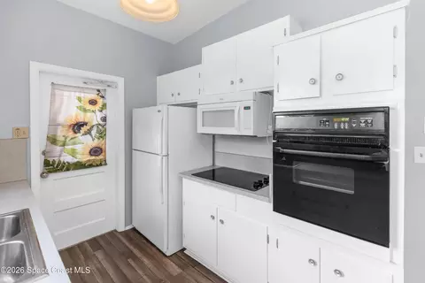 Kitchen - 1106 Myrtle Ln, Cocoa, FL 32922 photo 1 of 2