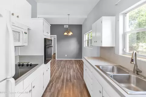 Entry Way - 1106 Myrtle Ln, Cocoa, FL 32922 photo 1 of 1