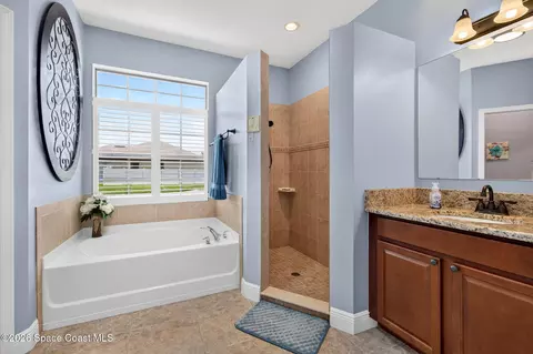 Bath - 265 Sirius Ct, Melbourne, FL 32904 photo 1 of 5