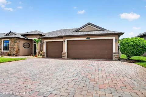 Exterior - 265 Sirius Ct, Melbourne, FL 32904 photo 10 of 11