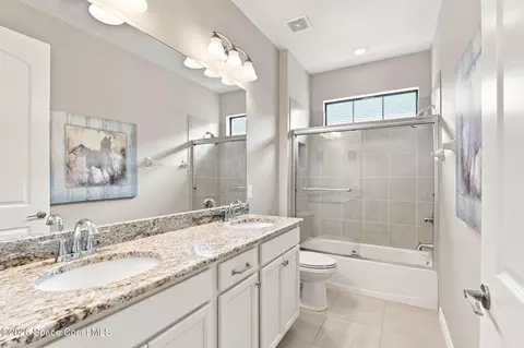 Bath - 3055 Blazing Star Dr, Melbourne, FL 32940 photo 4 of 4