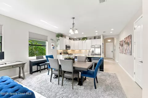 Dining - 3055 Blazing Star Dr, Melbourne, FL 32940 photo 2 of 4