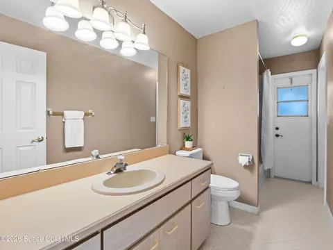 Bath - 155 Waters Edge Ln, Indialantic, FL 32903 photo 3 of 3