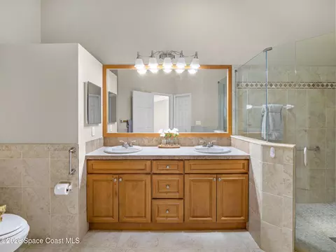 Bath - 155 Waters Edge Ln, Indialantic, FL 32903 photo 1 of 3