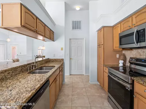 Kitchen - 155 Waters Edge Ln, Indialantic, FL 32903 photo 4 of 5