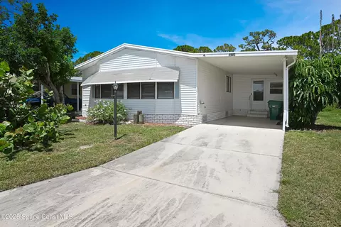 451 Egret Cir, Barefoot Bay, FL 32976