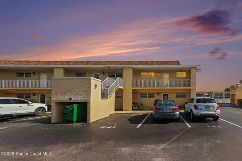2135 N Courtenay Pkwy #241, Merritt Island, FL 32953