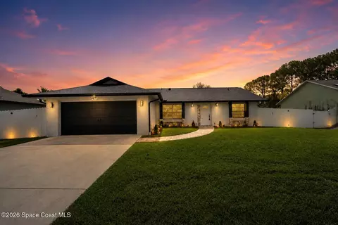 1137 Hill Ave NW, Palm Bay, FL 32907