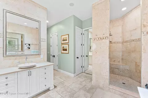 Bath - 339 Cocoa Ave, Indialantic, FL 32903 photo 3 of 6