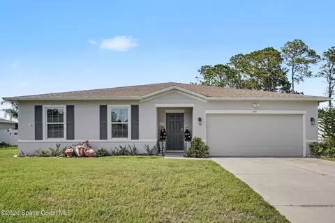 975 Sablon St SE, Palm Bay, FL 32909