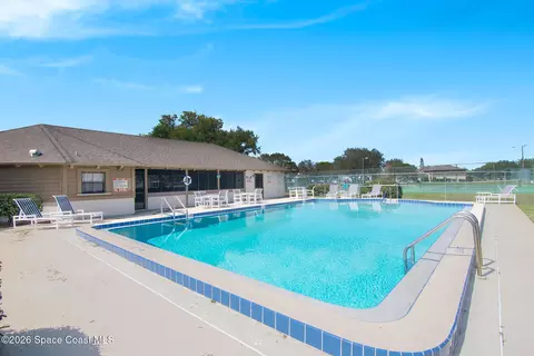 Exterior - 3554 Sparrow Ln, Melbourne, FL 32935 photo 7 of 9