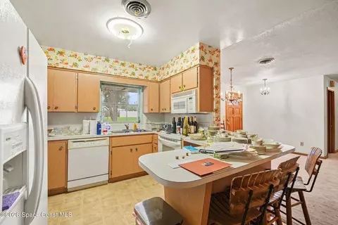 Kitchen - 1150 Rivermont Dr, Melbourne, FL 32935 photo 2 of 2