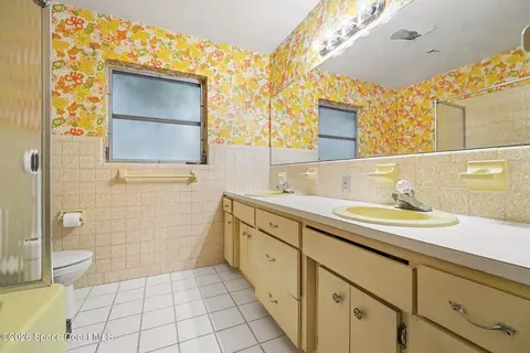 Bath - 1150 Rivermont Dr, Melbourne, FL 32935 photo 1 of 3