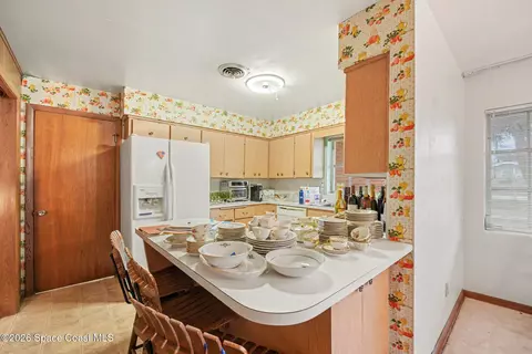 Kitchen - 1150 Rivermont Dr, Melbourne, FL 32935 photo 1 of 2