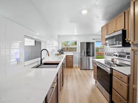 Kitchen - 1680 Clover Cir, Melbourne, FL 32935 photo 1 of 4