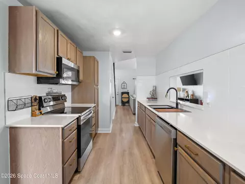 Kitchen - 1680 Clover Cir, Melbourne, FL 32935 photo 3 of 4
