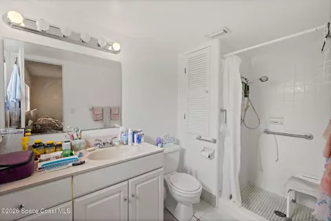 Bath - 413 Sparrow Dr, Satellite Beach, FL 32937 photo 2 of 3
