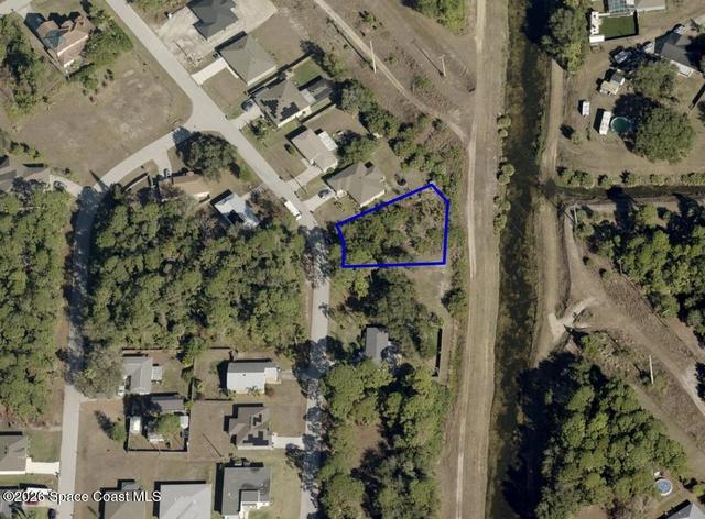 1467 Saxony Rd SW, Palm Bay, FL 32908