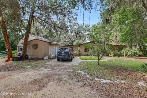 13395 SE 106th Ave, Ocklawaha, FL 32179