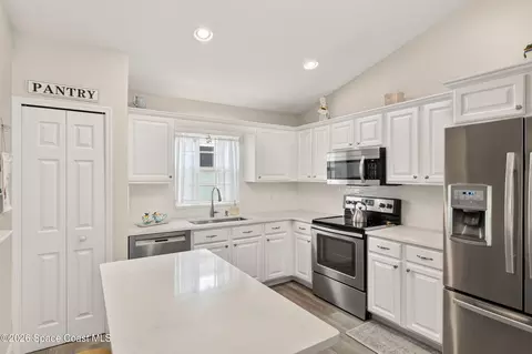 1051 S Fork Cir, Melbourne, FL 32901 photo 2