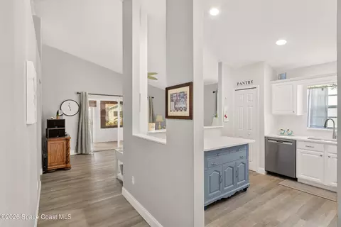 1051 S Fork Cir, Melbourne, FL 32901 photo 6