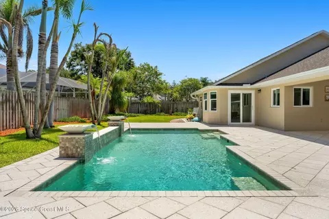 Exterior - 5775 Sheffield Pl, Melbourne, FL 32940 photo 4 of 9