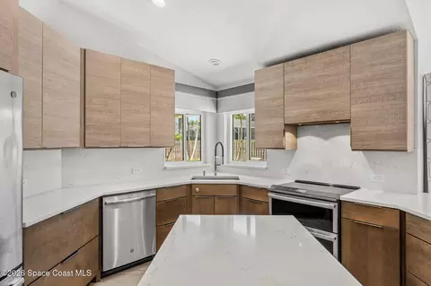 Kitchen - 5775 Sheffield Pl, Melbourne, FL 32940 photo 4 of 4
