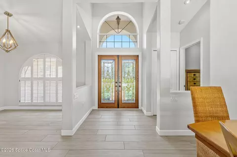 Entry Way - 5775 Sheffield Pl, Melbourne, FL 32940 photo 2 of 4