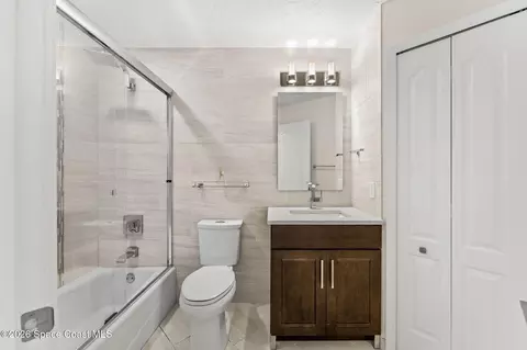 Bath - 5775 Sheffield Pl, Melbourne, FL 32940 photo 1 of 5