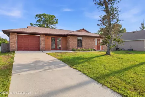 255 Abalone Rd NW, Palm Bay, FL 32907