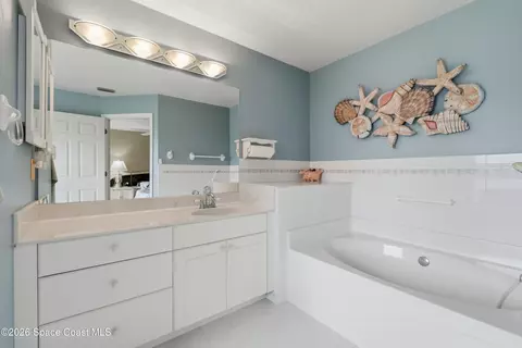 Bath - 3844 Long Leaf Dr, Melbourne, FL 32940 photo 1 of 3