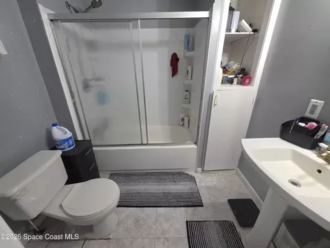 Bath - 3835 Coolidge Ave, Mims, FL 32754 photo 1 of 1