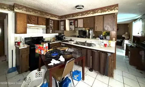 Kitchen - 4200 Devoe Ave, Cocoa, FL 32927 photo 2 of 2